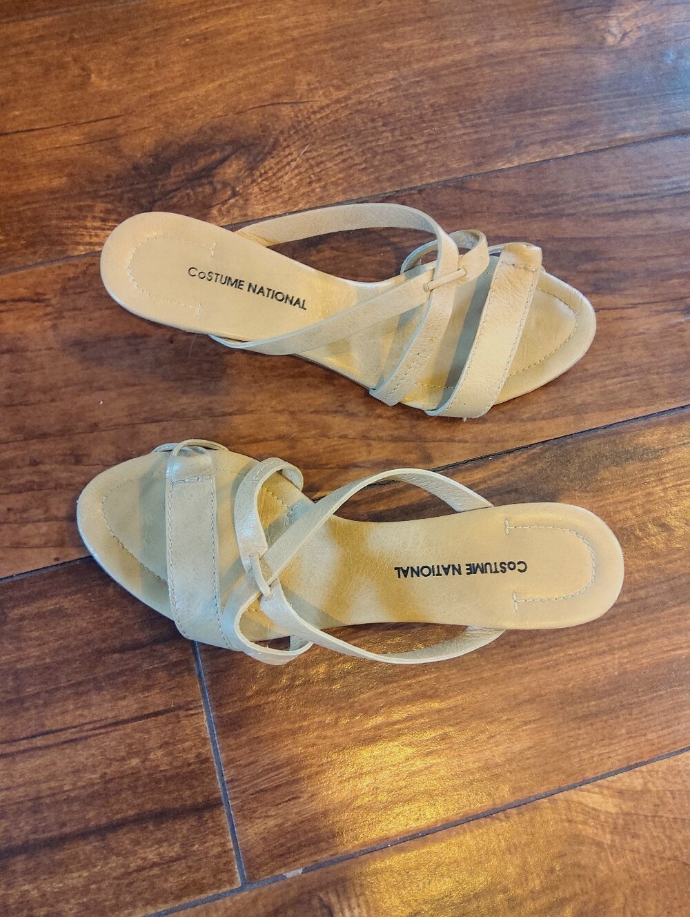 COSTUME NATIONAL Beige Strappy Leather Slide Sandals